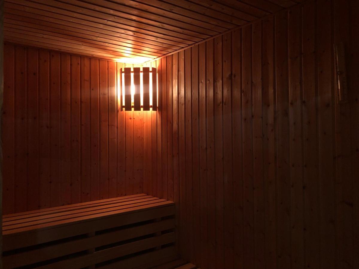 Meduza Wellness Spa S Ubytovanim Hlohovec Exteriér fotografie