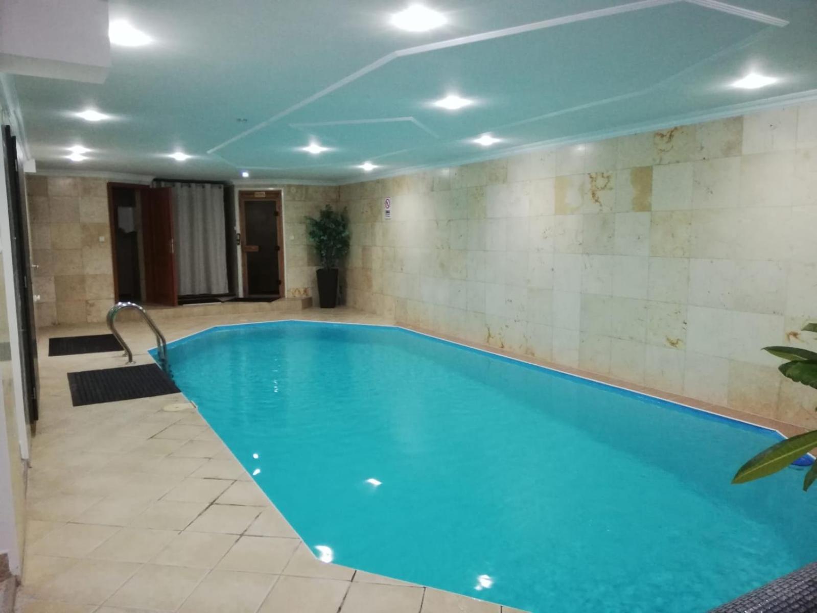 Meduza Wellness Spa S Ubytovanim Hlohovec Exteriér fotografie